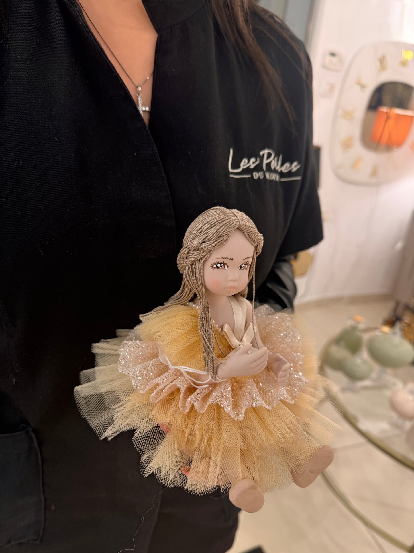Bambola in tulle oro D12xH20