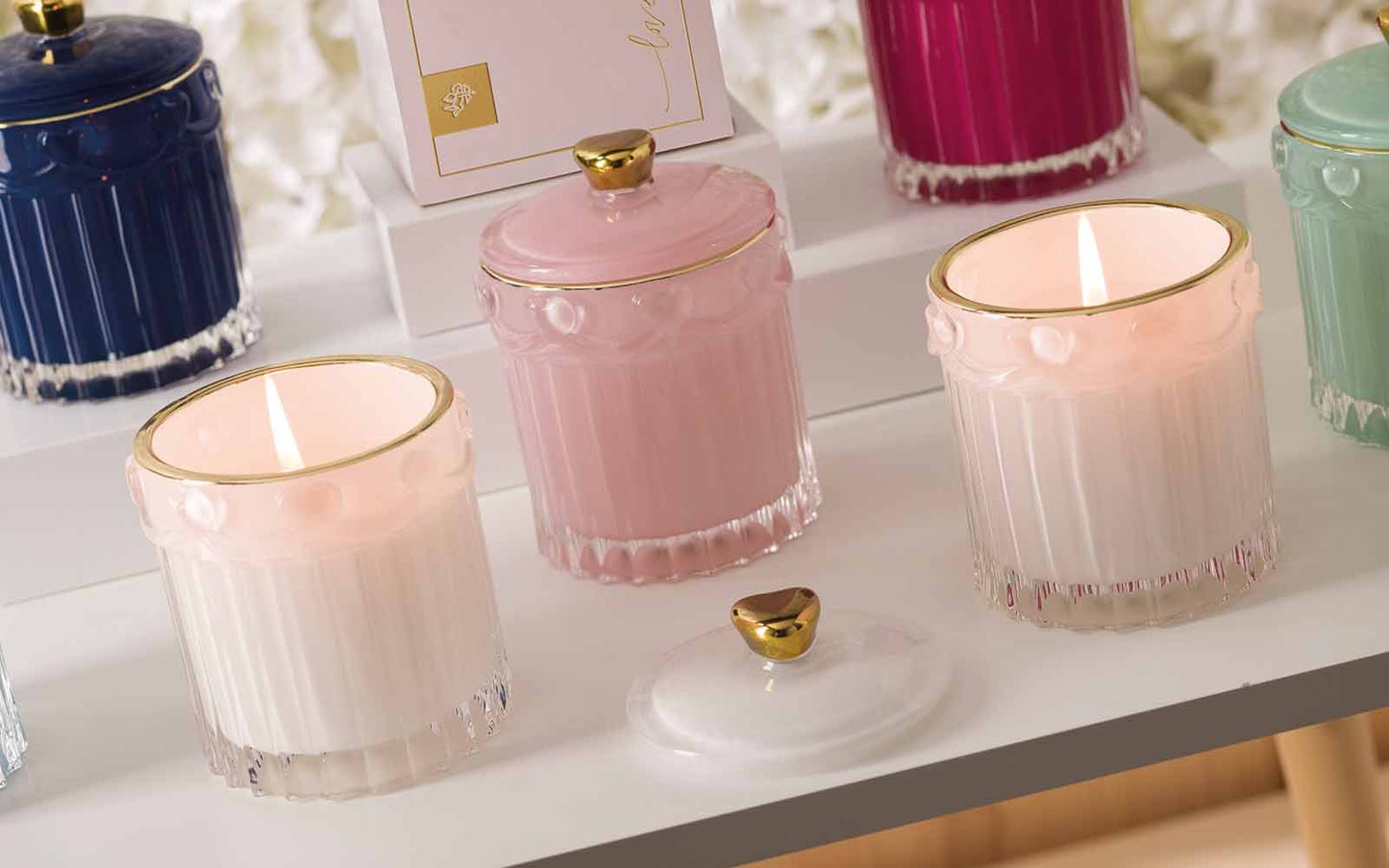 Poutiche Candela profumata celeste con scatola - CartaiBassanesi