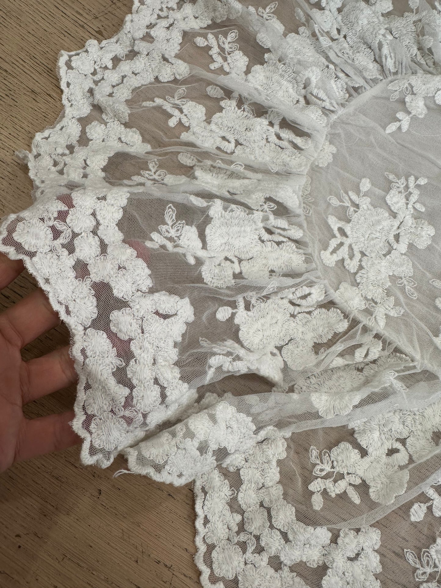 Tris centri in pizzo ‘Corinne’ - L’arte di Nacchi