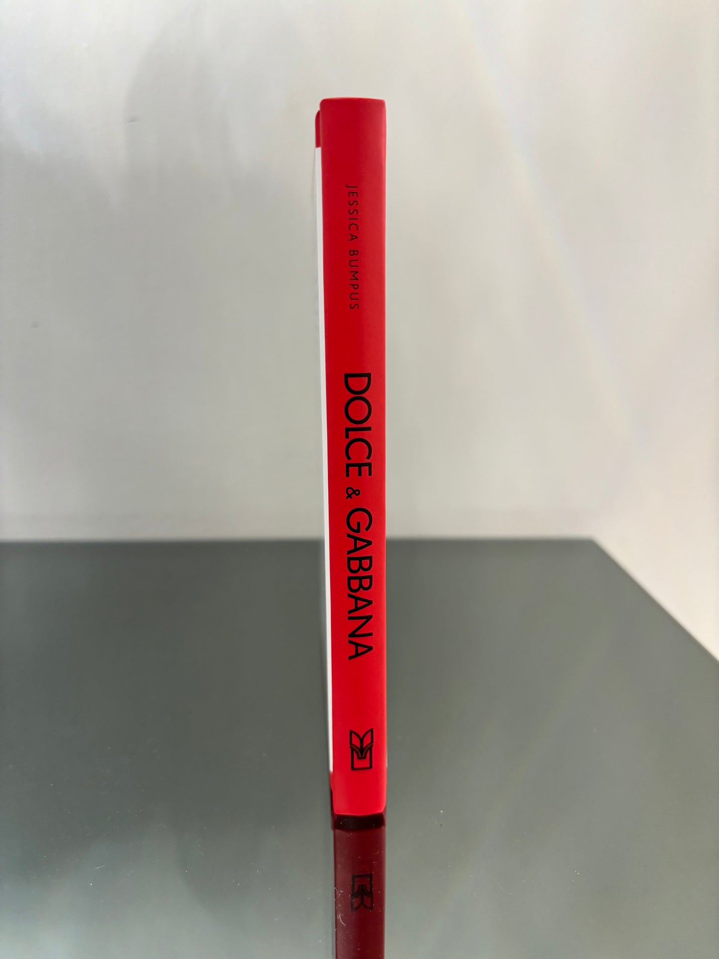 Valentino. La storia della celebre casa di moda.