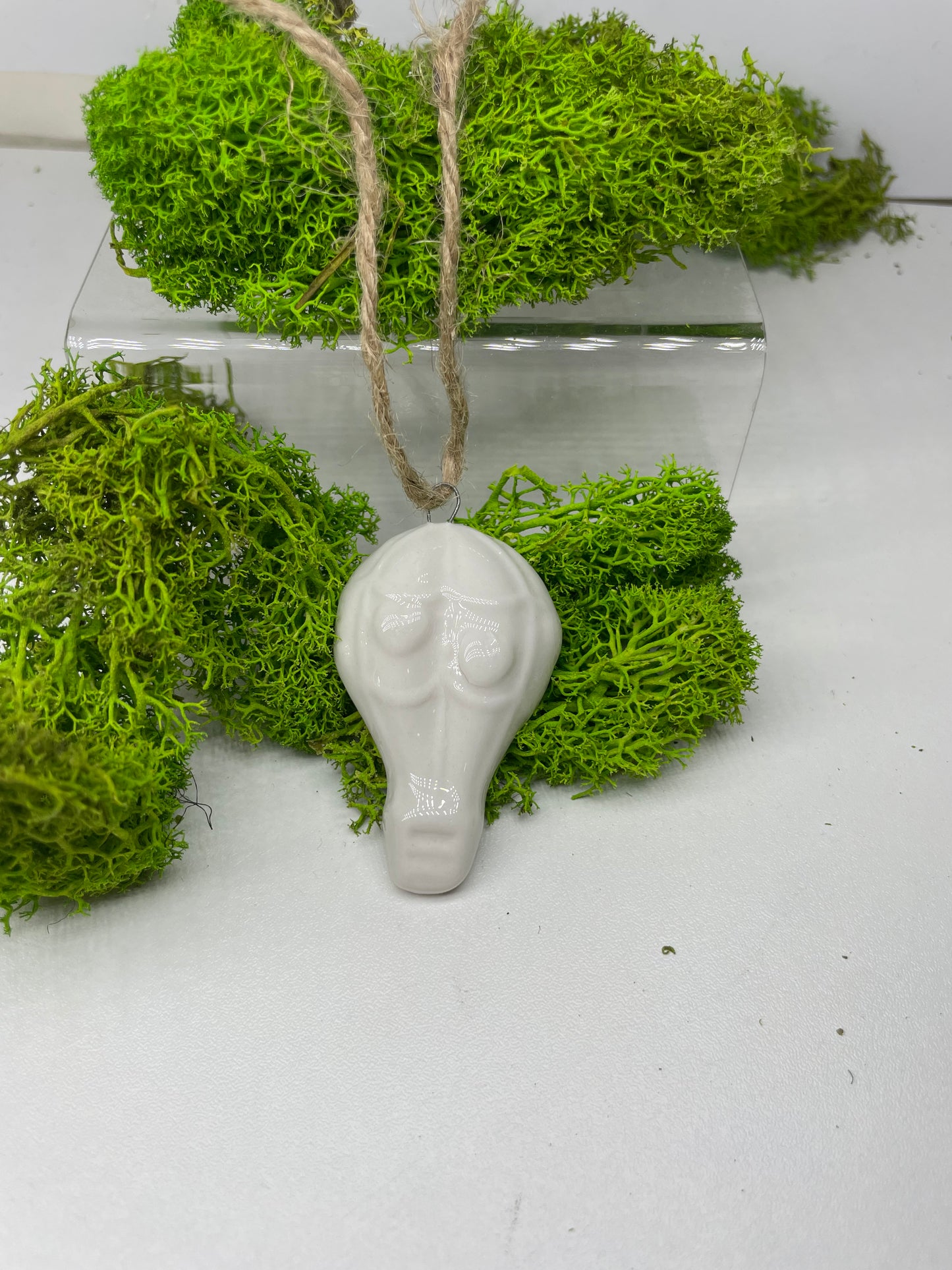 Appendino calamita mongolfiera porcellana ass.bianca e tortora 3x5,5h cm - Paben