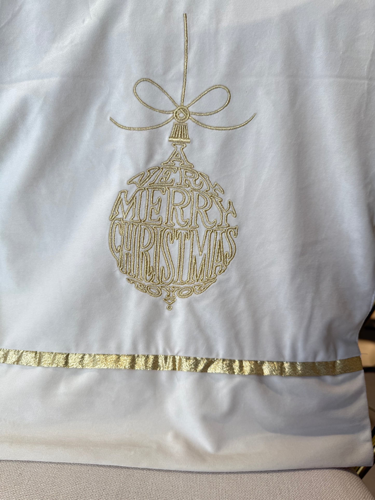 Runner natalizio con sfera e scritta ‘Merry christmas’ 155x45 - Clodette