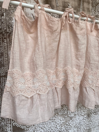 Mantovana volant Petra colore polvere di cipria - Chez moi