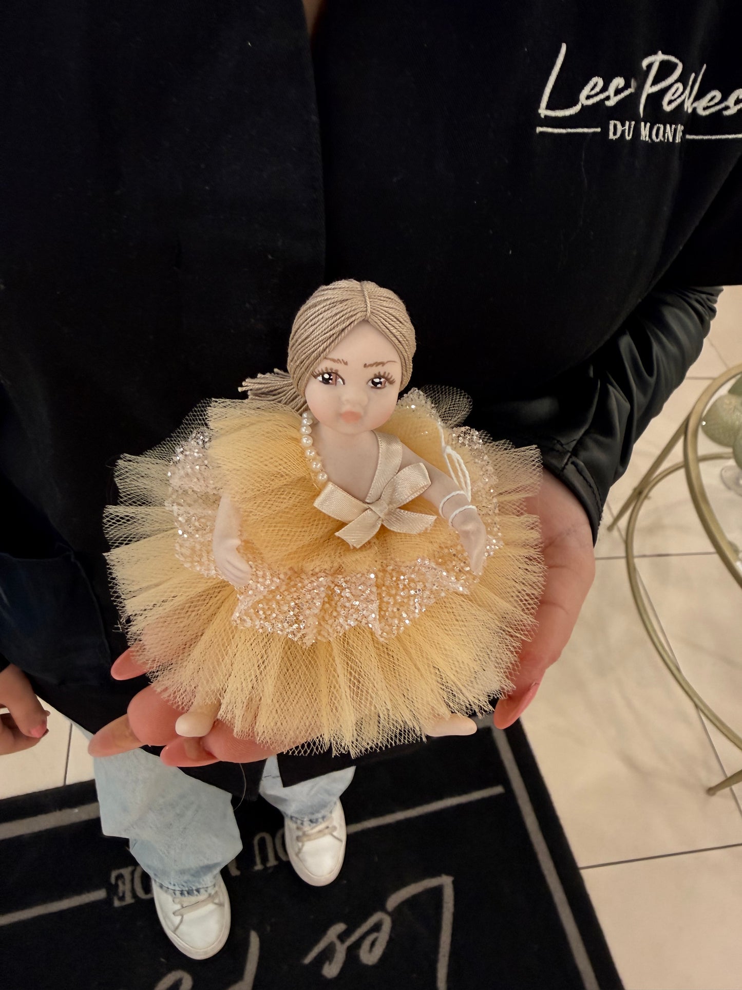 Bambola in tulle piccola oro D10xH10