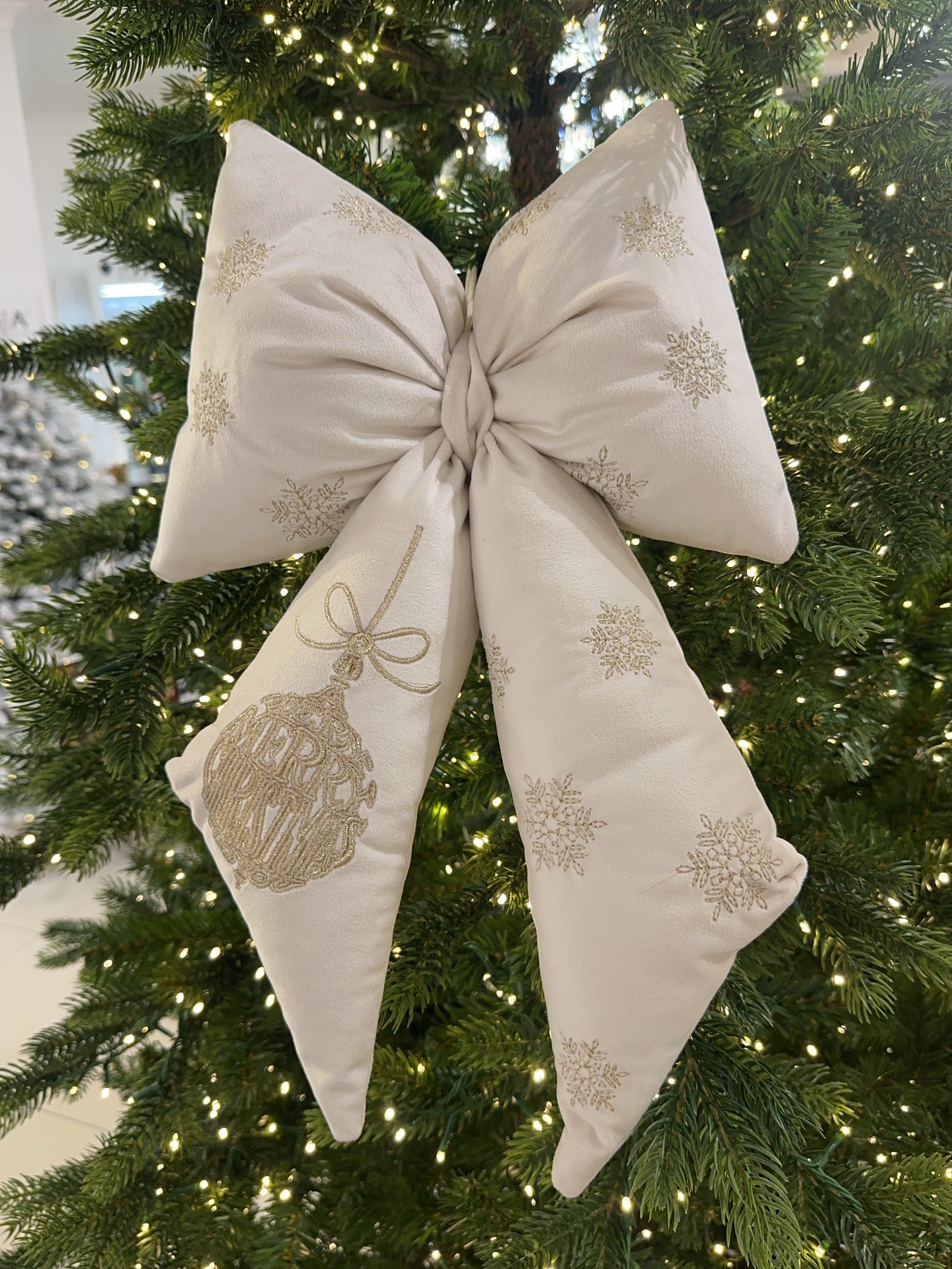 Fiocco con ricamo sfera e scritta ‘Merry christmas’ 37x25 - Clodette