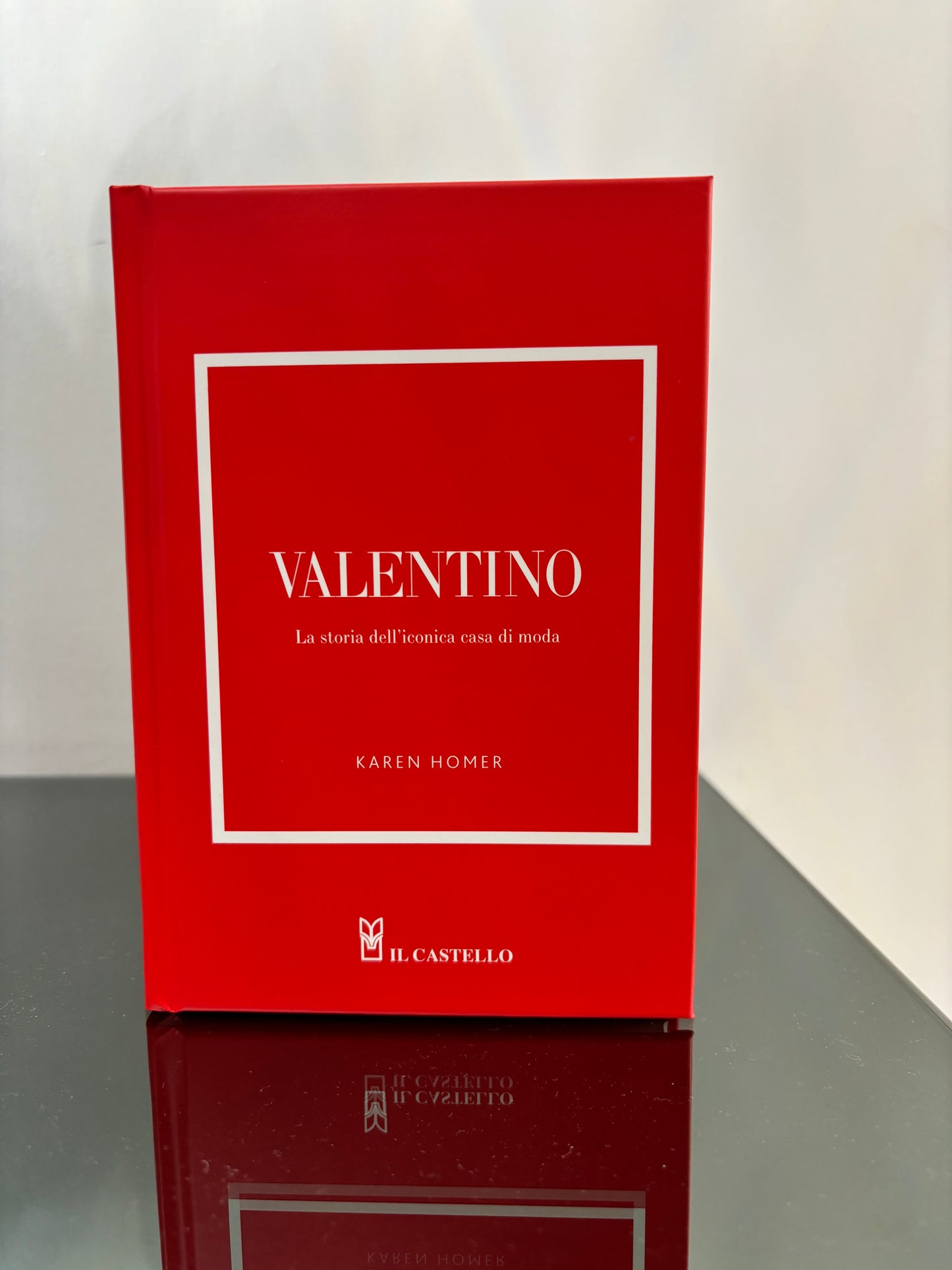 Valentino. La storia della celebre casa di moda.